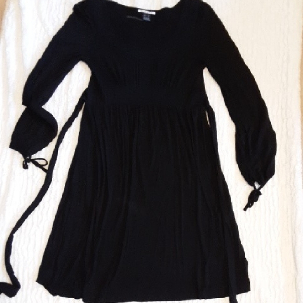 mac and Jac Comfy Black Dress